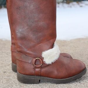 Carter Boots in Brown with fur for girls